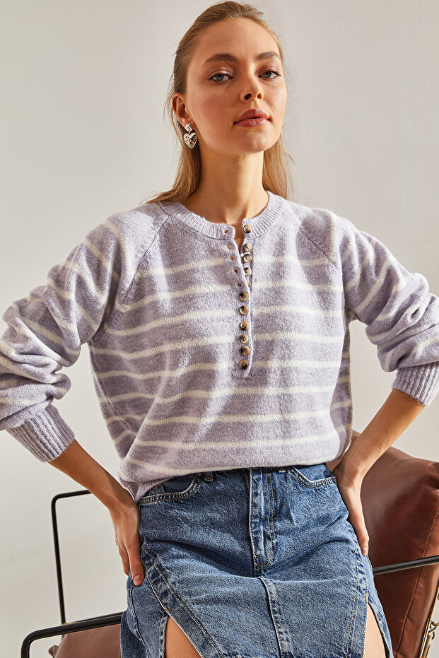 Women's Lilac Ecru Collared Knitted Turtleneck Striped Sweater 20223207