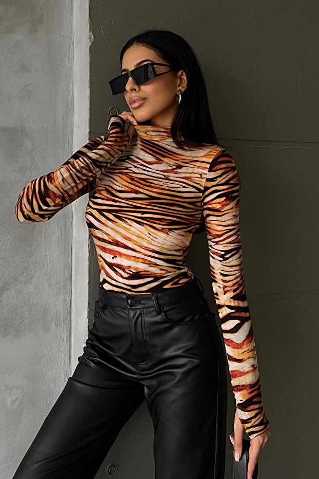 Women's Orange Horizontal Line Patterned Finger Detailed Bodysuit