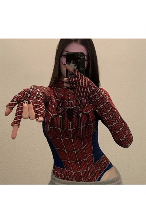 جسم شبكي عنكبوت أحمر اللون