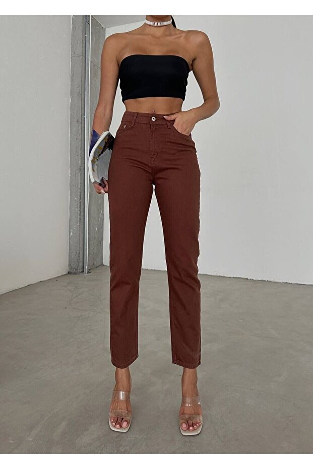 Women's Brown High Waist Soft Touch Relaxed Cut Mom Jean