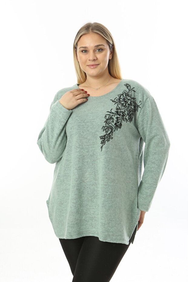 سترة ناعمة منقوشة بالزهور مقاس كبير - 2