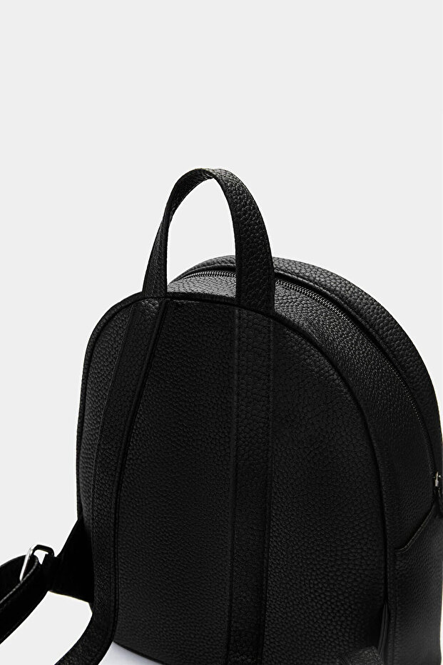 Černý mini dámský batoh - 2