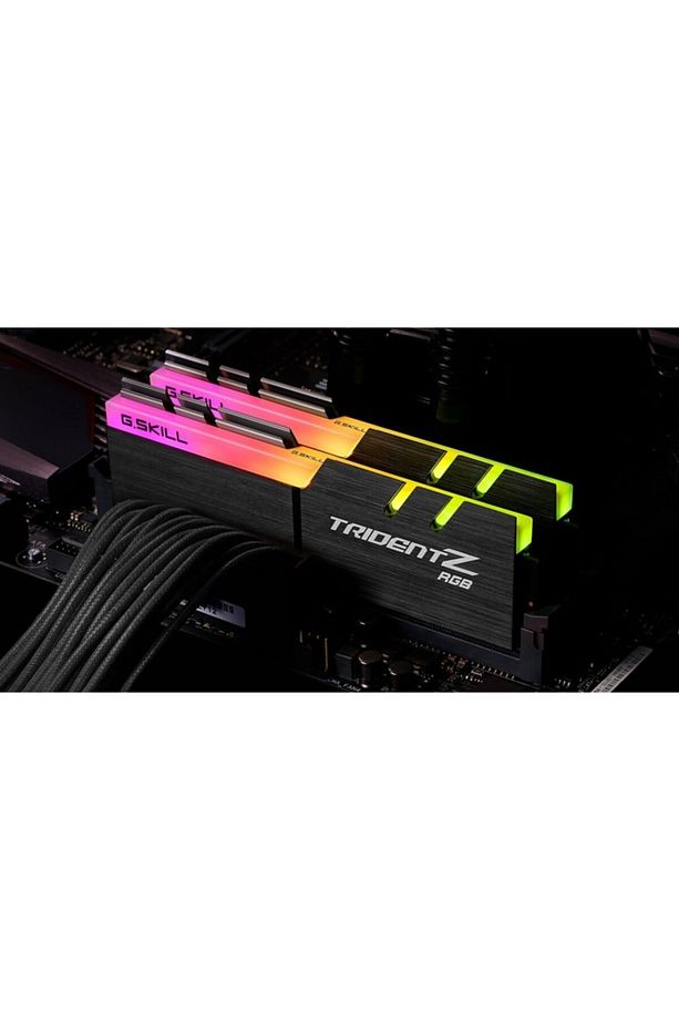 Gskıll Trıdent Z Rgb 64gb (2x32) Ddr4-4400mhz Cl19 1.5v (f4-4400c19d-64gtzr) - 4