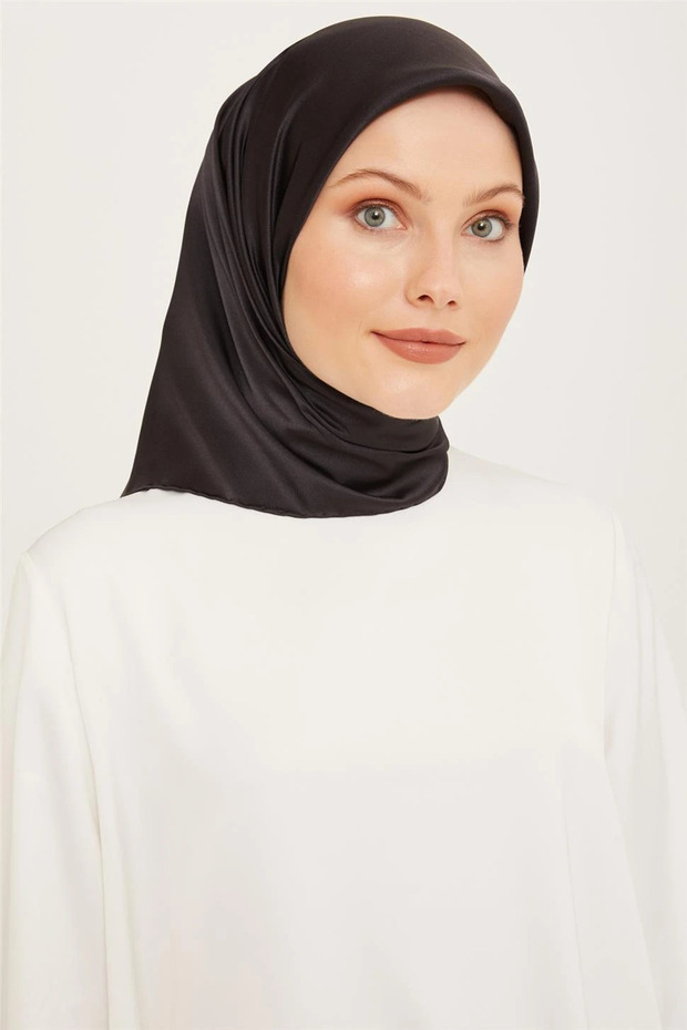 وشاح حريري بلون موحد - 1