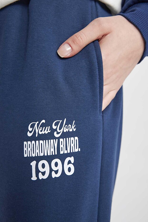 Coool Basic Jogger Sweatpants with Elastic Waist and Pockets Z7072Az24Sp - 4