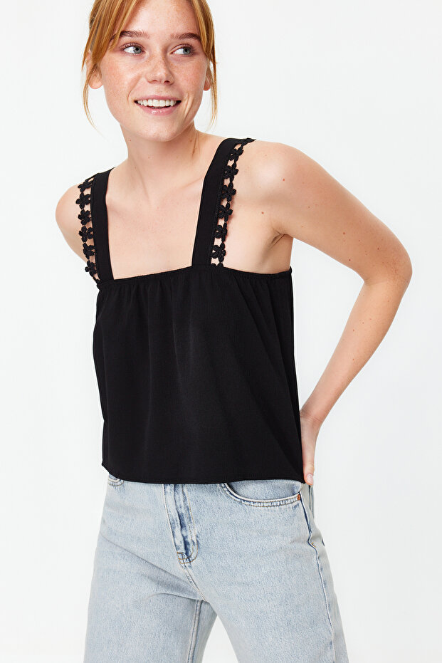 Siyah Dantel Detaylı Crinkle Dokuma Bluz TWOSS24BZ00024 - 9