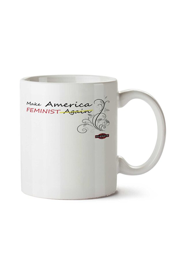 كوب مطبوع عليه وجهين من Make America Feminist