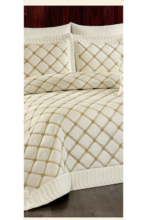 Çeyizlik Yatak Örtüsü ( Set 4 Parçası ) Kadıfe Kapitoneli Yüksek Kalite nakışlı - 7