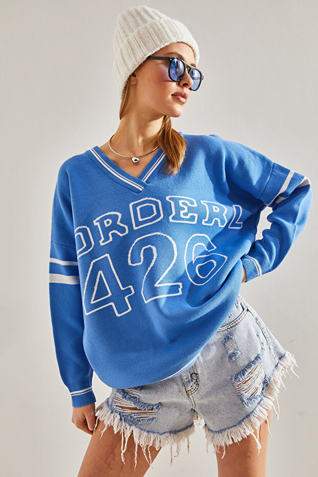 Women's Ice Blue V-Neck Letter Printed Oversize Knitwear Sweater Stk265
