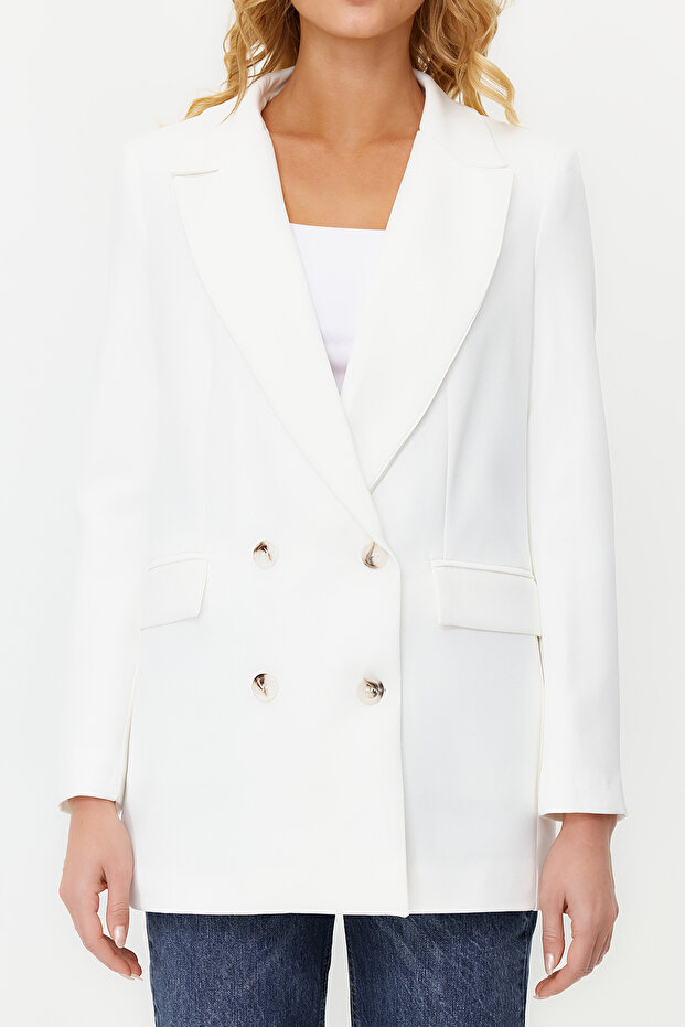 Beyaz Oversize Astarlı Düğmeli Dokuma Blazer Ceket TWOAW22CE0167 - 5