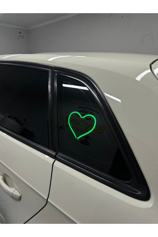 In-Car Neon LED Light Decor HEART (12 Volt Suction Cup GREEN)