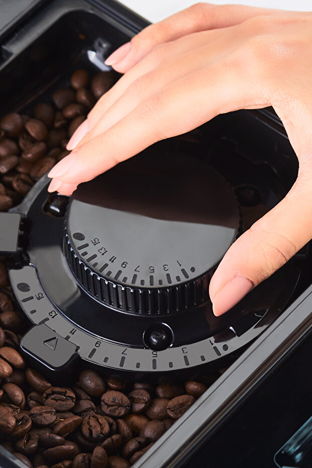 Coffee Break 5008H - Full Automatic Espresso Machine with Coffee and Milk Grinder and Touch Screen - 4