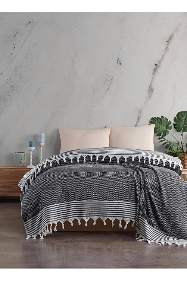 شخصية واحدة منقوشة بيكيه - 1