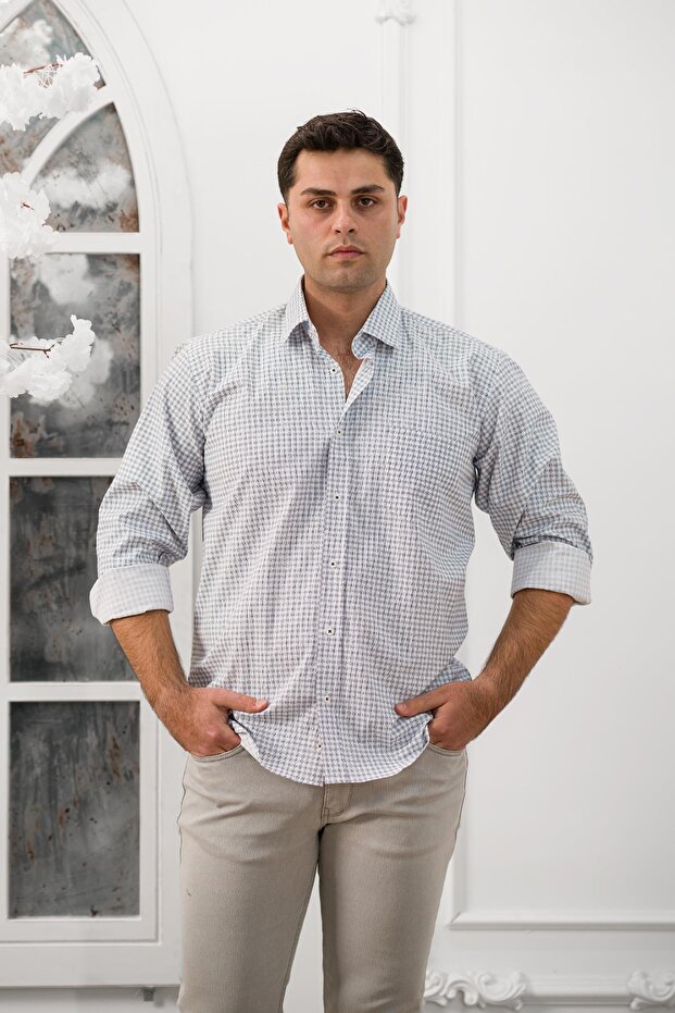 Large and Comfortable Cut Small Checked Classic Men's Shirt with Pockets