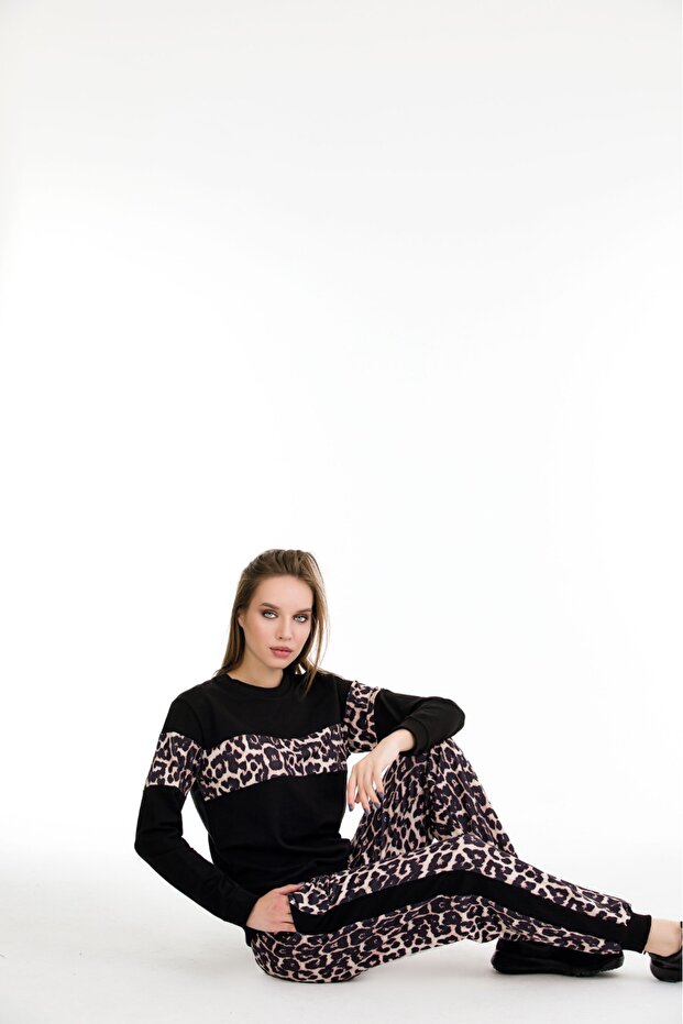 طقم بدلة رياضية بنقشة الفهد - 2