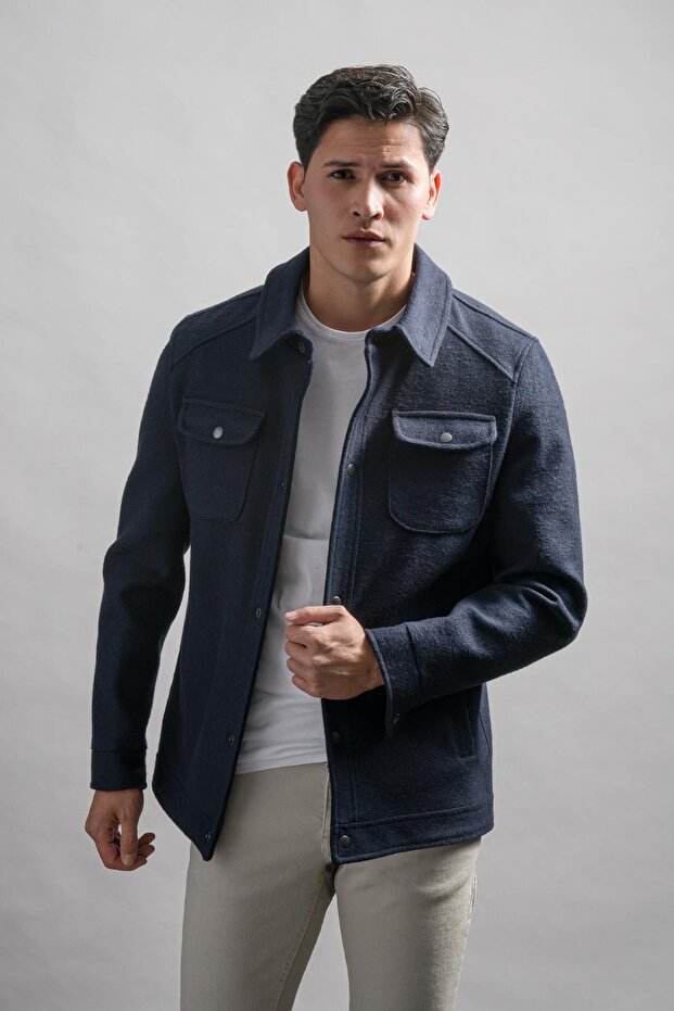 Regular Fit Collar, Side and Flap Pockets, Lined, Snap Closure, Cashmere Men's Coat