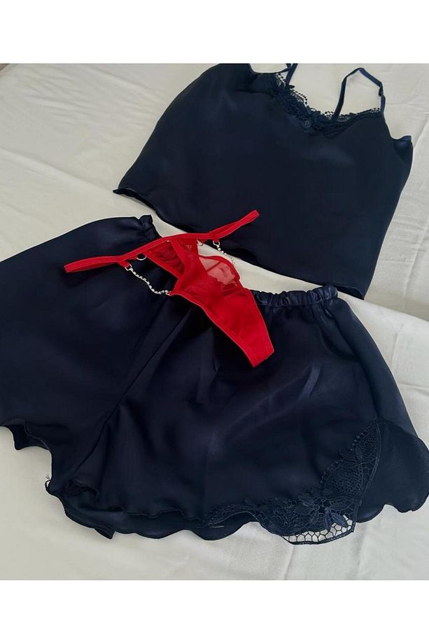 Saten Şortlu Güpürlü Gecelik Takımı Kırmızı Taşlı String - 8
