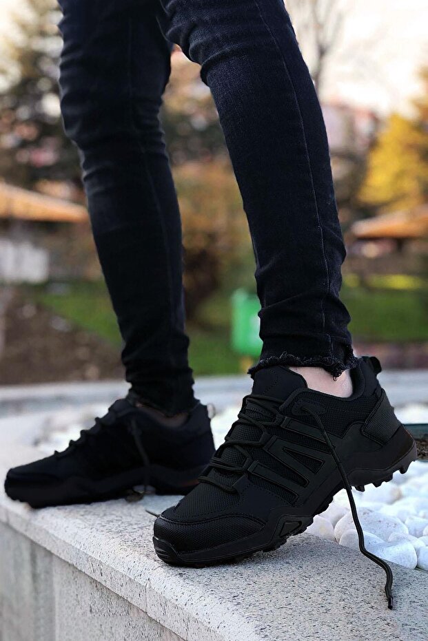 Black Outdoor Trekking Men's Shoe