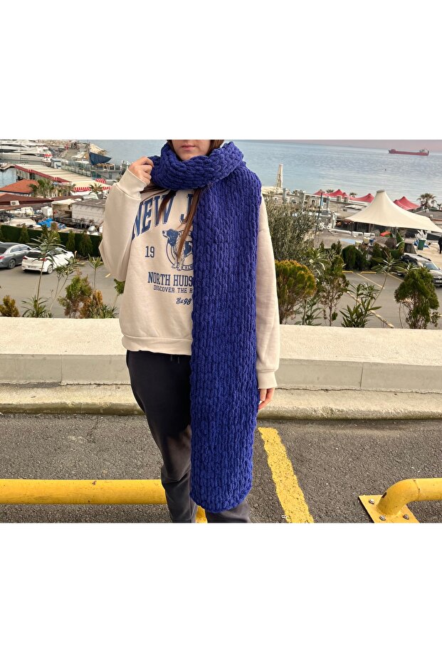 Puffy soft scarf