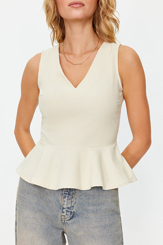 Bej Volanlı Dokuma Bluz TWOSS19XB0065 - 2