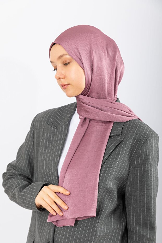 Satin Crinkle Shawl