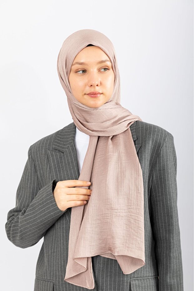Satin Crinkle Shawl
