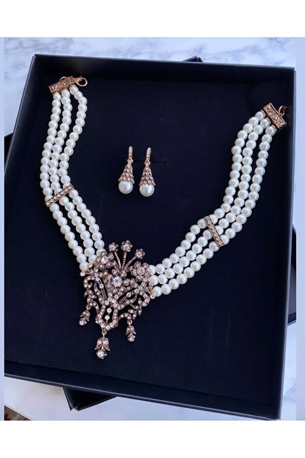 Mahidevran Antique Pearl Necklace and Earrings