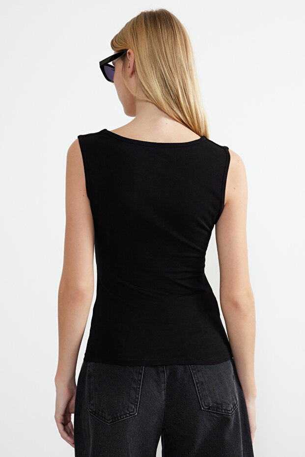 Siyah Kare Yaka Sıfır Kol Pamuklu Esnek Fitted/Vücuda Oturan Örme Atlet TWOSS24AL00013 - 6