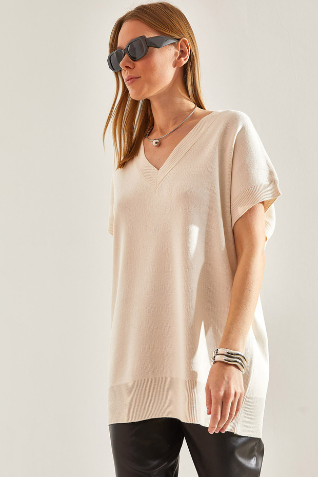 Women's Ecru V-Neck Short Sleeve Knitwear Sweater Stk175