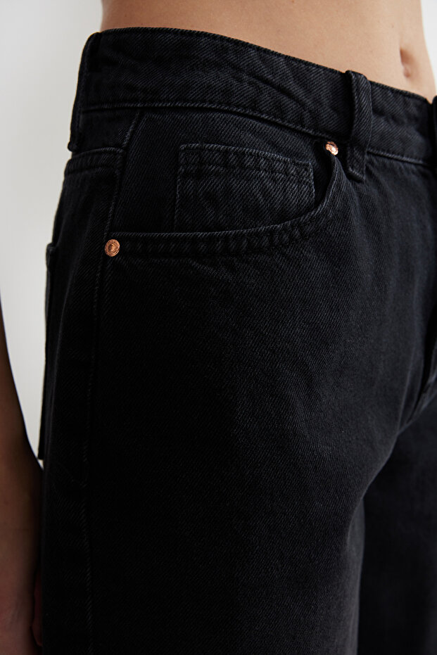 Siyah Yüksek Bel Denim Bermuda TWOSS24SR00007 - 5