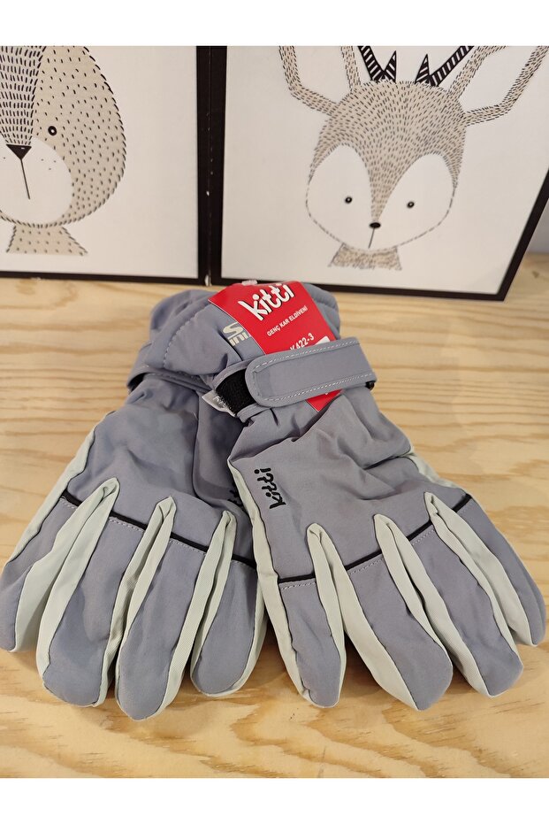 GENÇ ÇOCUK KAR ELDİVENİİ - 1