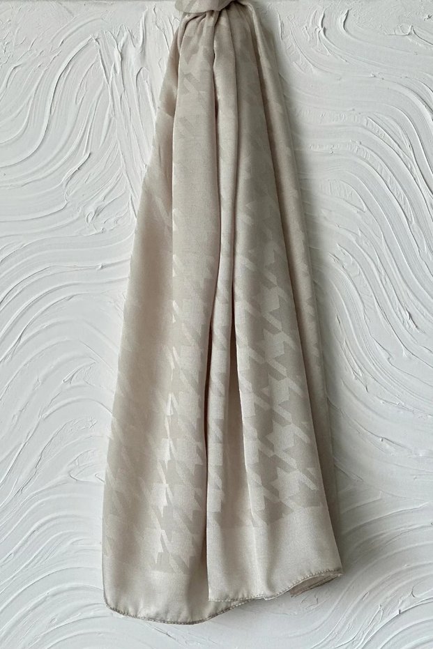 Italian Jacquard Houndstooth Pattern - Light Beige