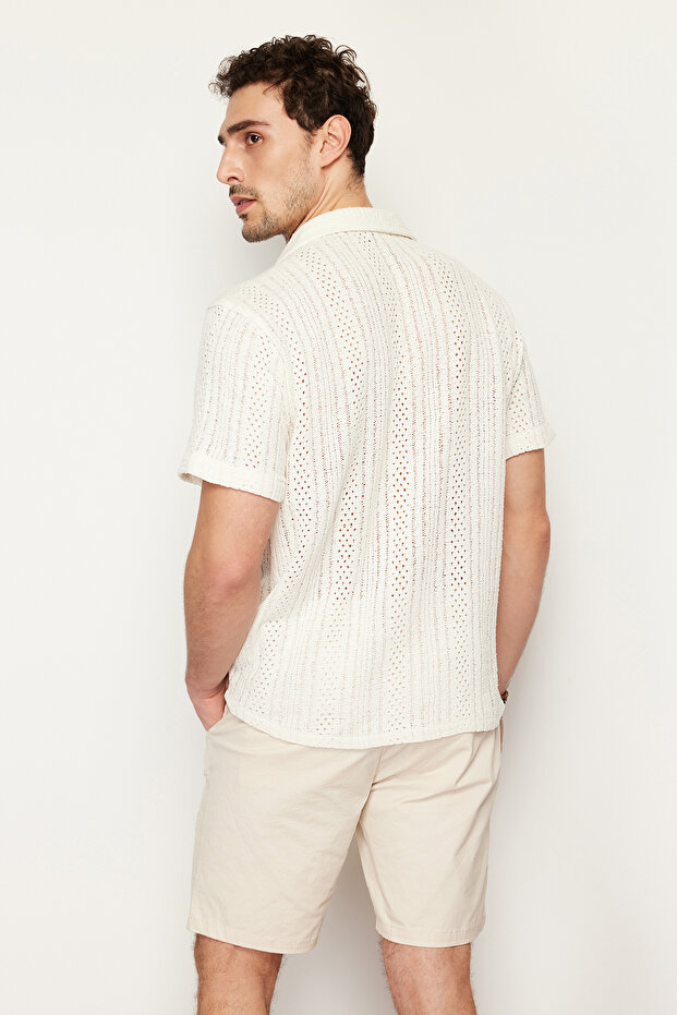 Hemd in Strickoptik mit Apaş-Kragen in Ecru - Regular Fit TMNSS24GO00026 - 6