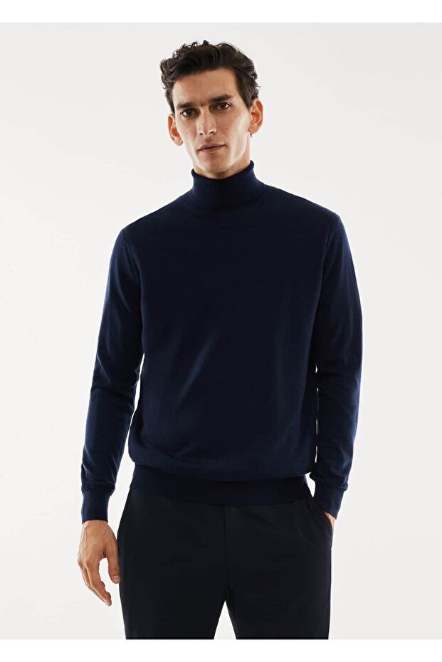 Rollkragenpullover aus 100 % Merinowolle