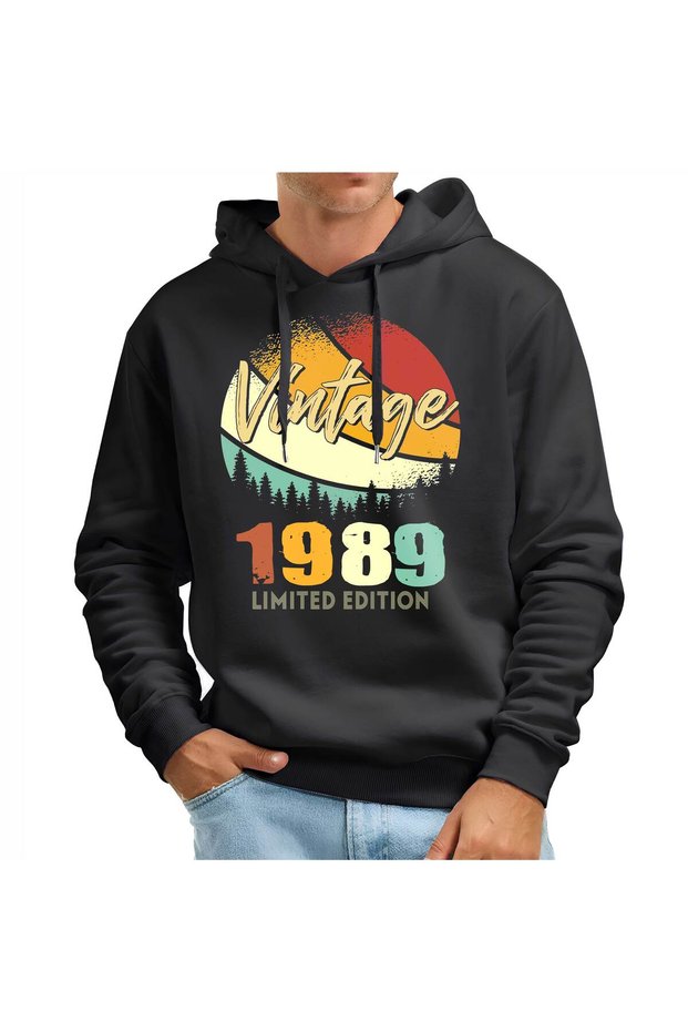 Vintage Intricate Colors 1989 Black Sweatshirt 1970-2000