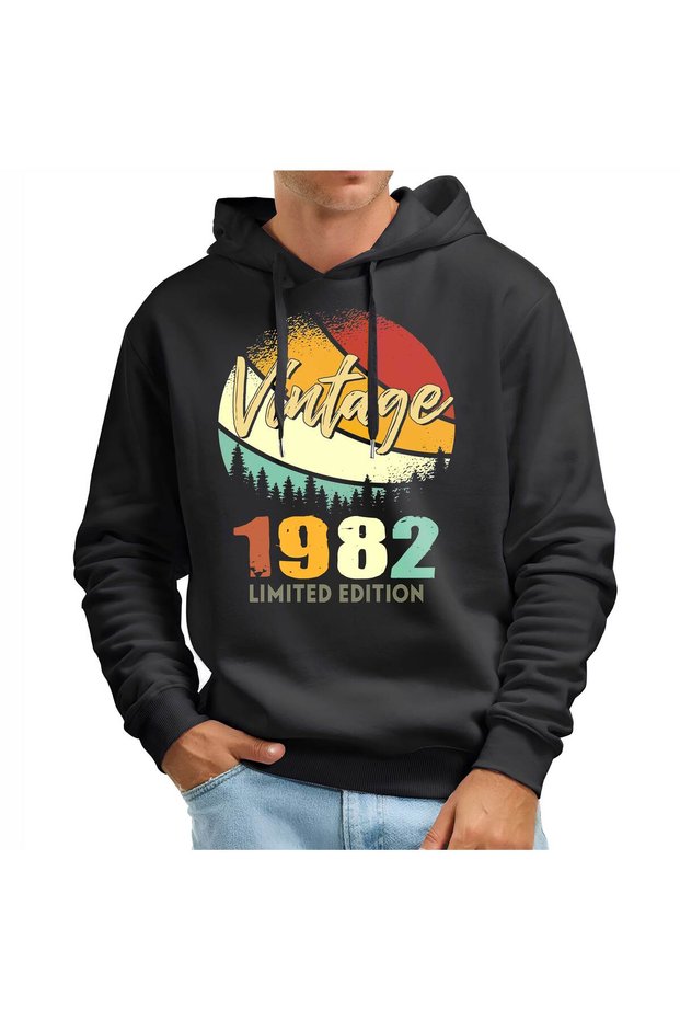 Vintage Intricate Colors 1982 Black Sweatshirt 1970-2000