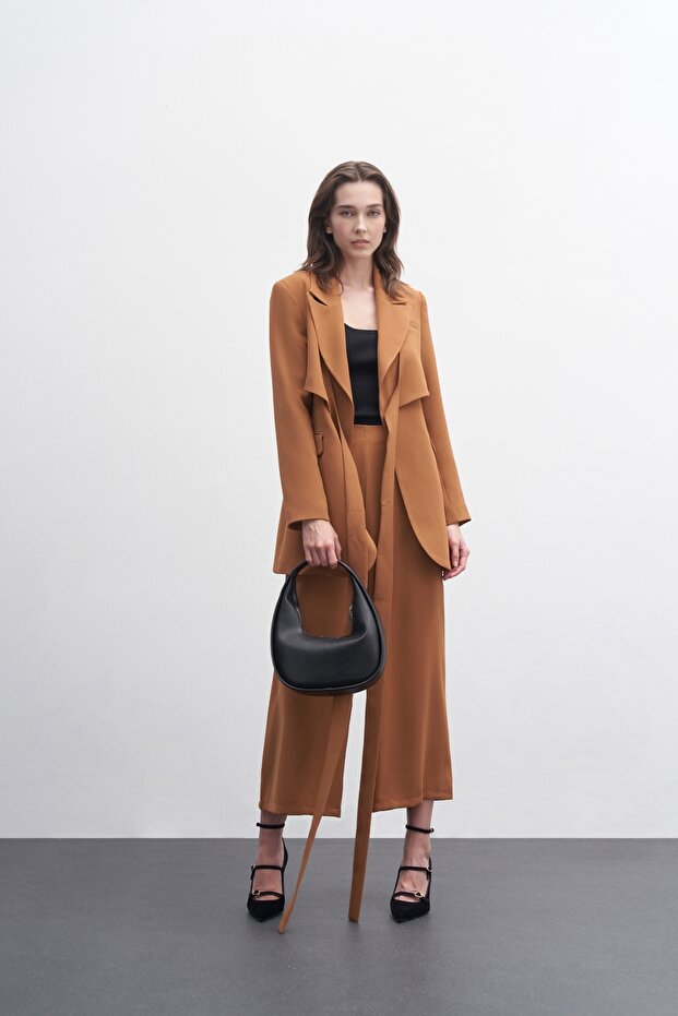 سترة بليزر برباط على الخصر من قشرة الجوز - 2