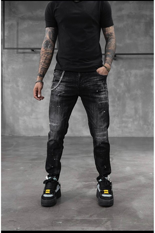 Black Taint White Jeans