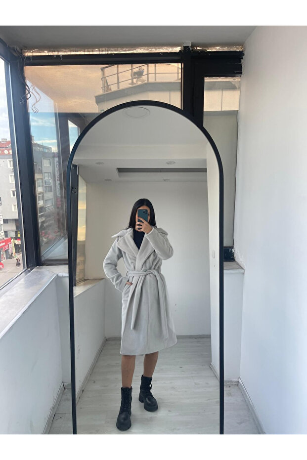 Fok Kaban Kadın - 1