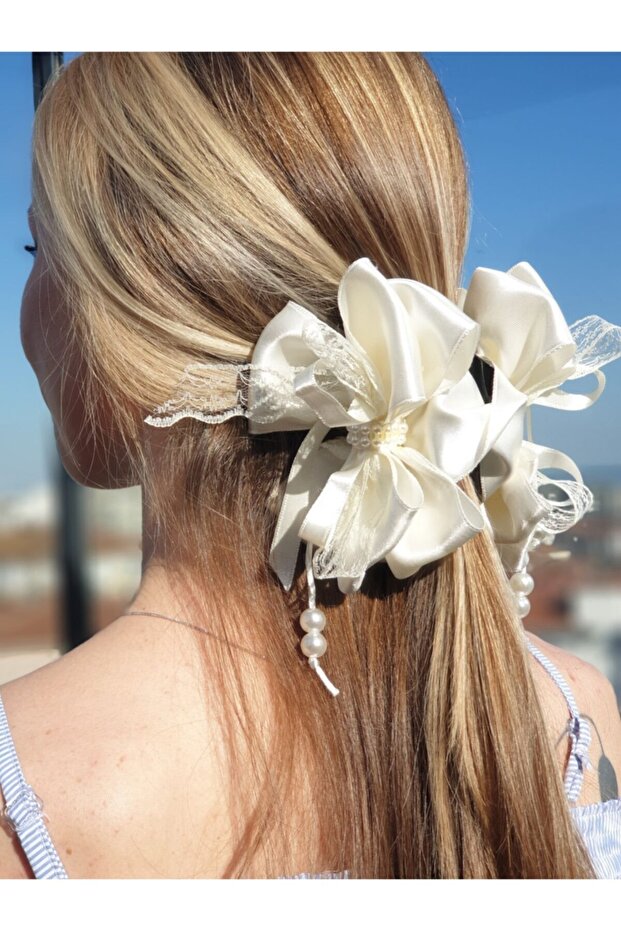Melkady 238eu - Luxury Latch Buckle with Bow and Pearls