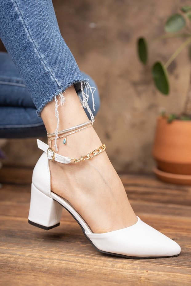 Women's White Chain Detailed Heeled Shoes