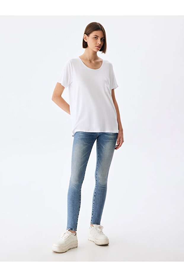Tosehe Pocketed Embroidered White T-shirt with Ltb Logo
