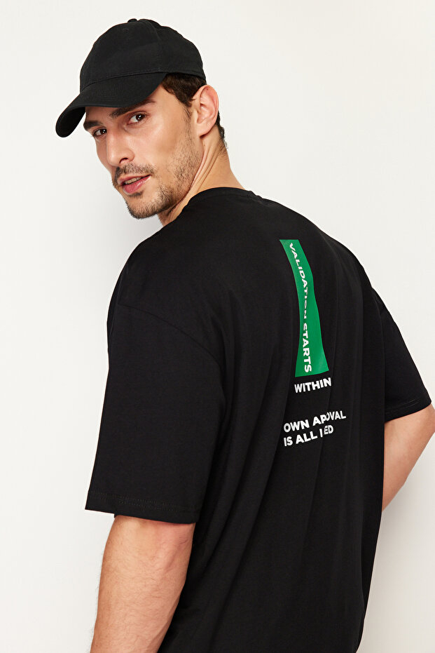 Siyah Oversize/Geniş Kesim Yazı Baskılı %100 Pamuklu T-Shirt TMNSS24TS00014 - 1