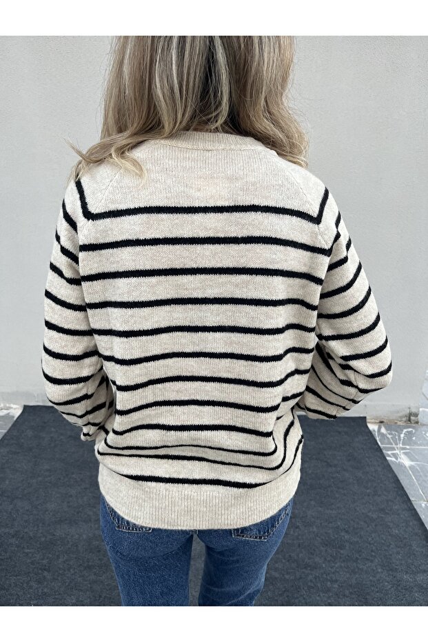 STRIPED BUTTON DETAILED SWEATER - 3