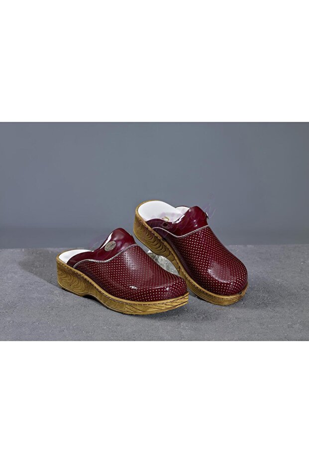 Wooden Look Sabo Slippers 601 Claret Red