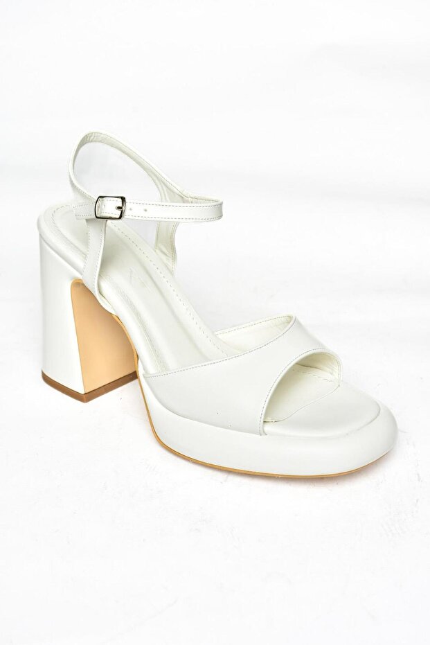 S569012809 Fehér, vastag sarkú női cipő - 7