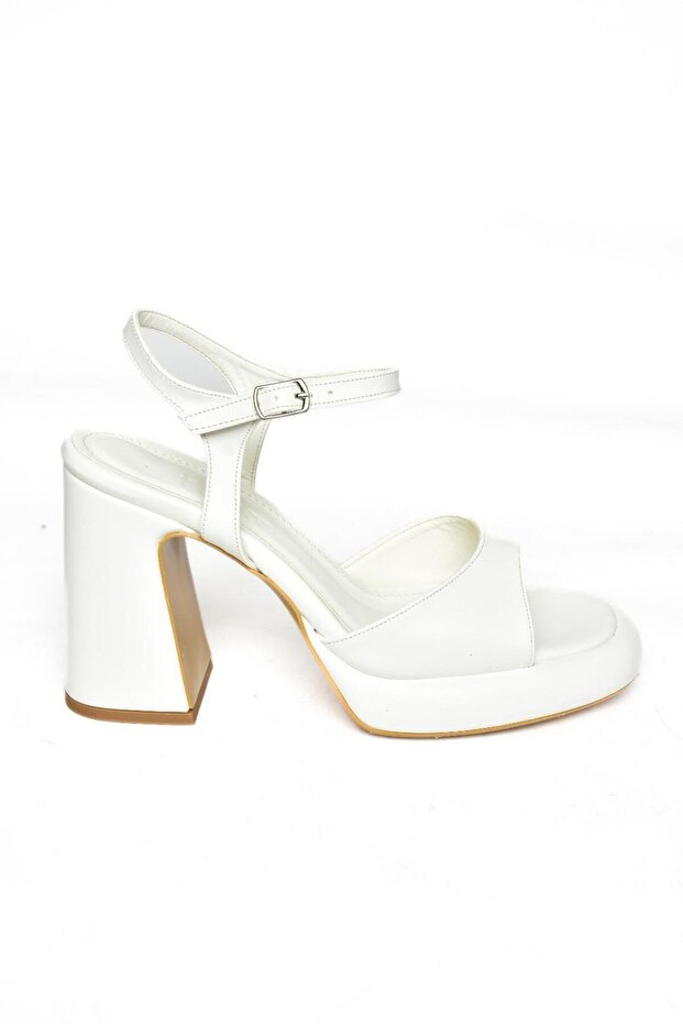 S569012809 Fehér, vastag sarkú női cipő - 6