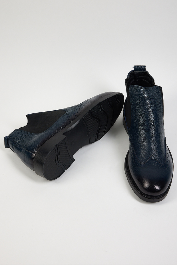 Férfi sötétkék, kényelmes szabású, részletes, valódi bőr férfi csizma - 3