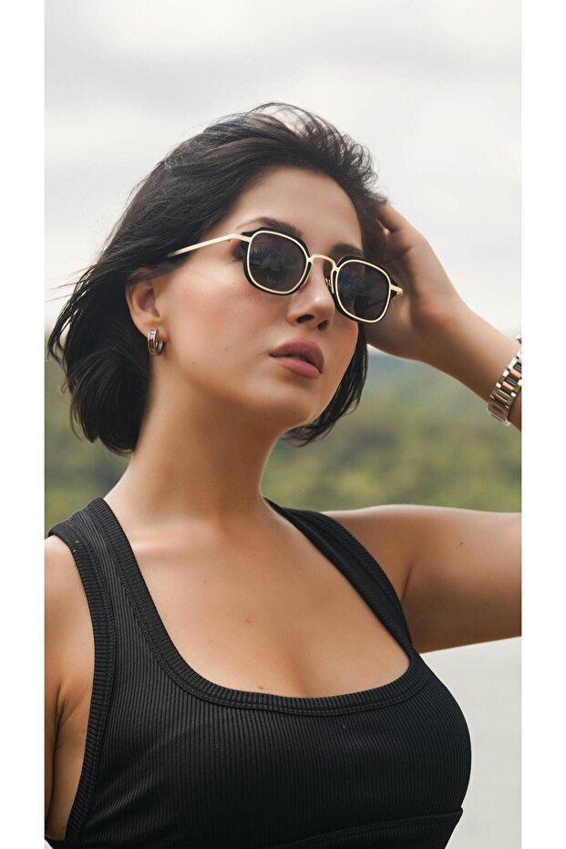 Women's Sunglasses Square Black Frame Black Glass