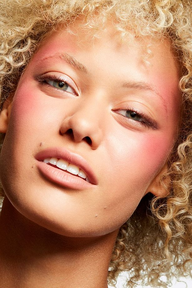 Kremsi Yapılı Pudra Allık - Extra Dimension Blush - Rosy Cheeks 4 G - 3